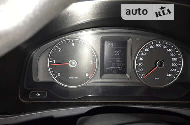 Минивэн Volkswagen Transporter 2012 в 