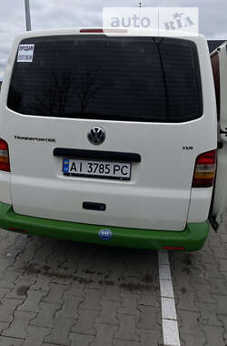 Грузовой фургон Volkswagen Transporter 2004 в Киеве