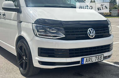 Минивэн Volkswagen Transporter 2015 в Житомире