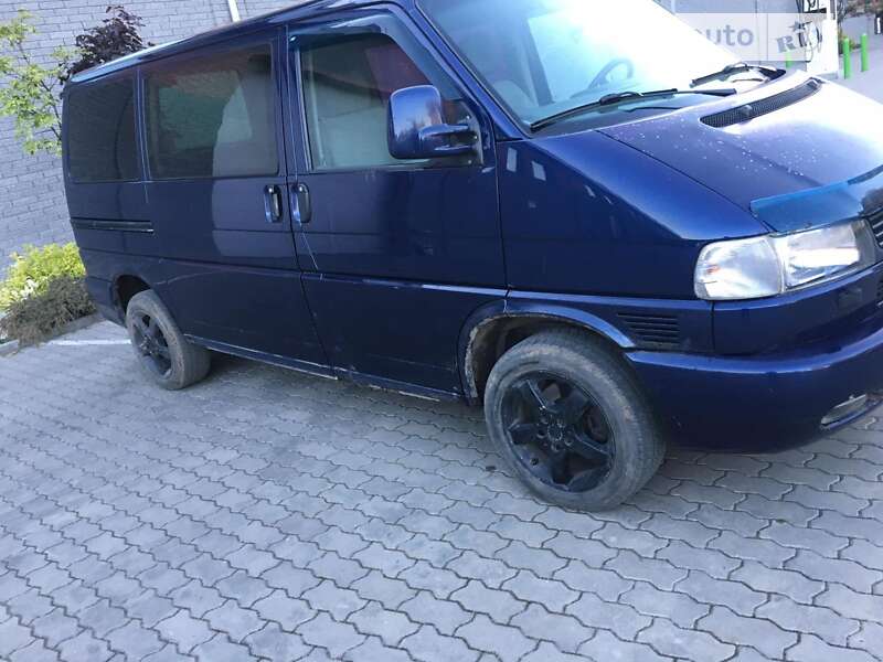 Минивэн Volkswagen Transporter 2000 в Костополе