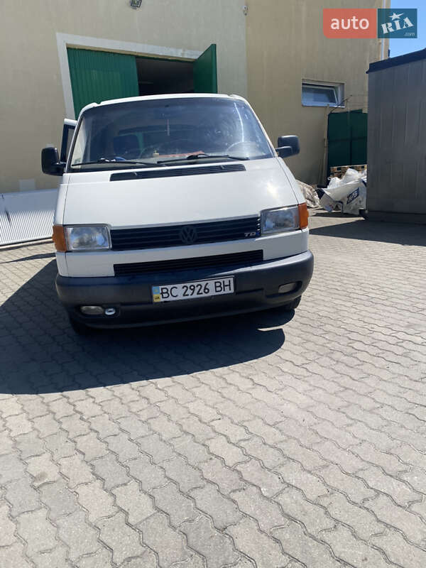 Минивэн Volkswagen Transporter 2000 в Рудки