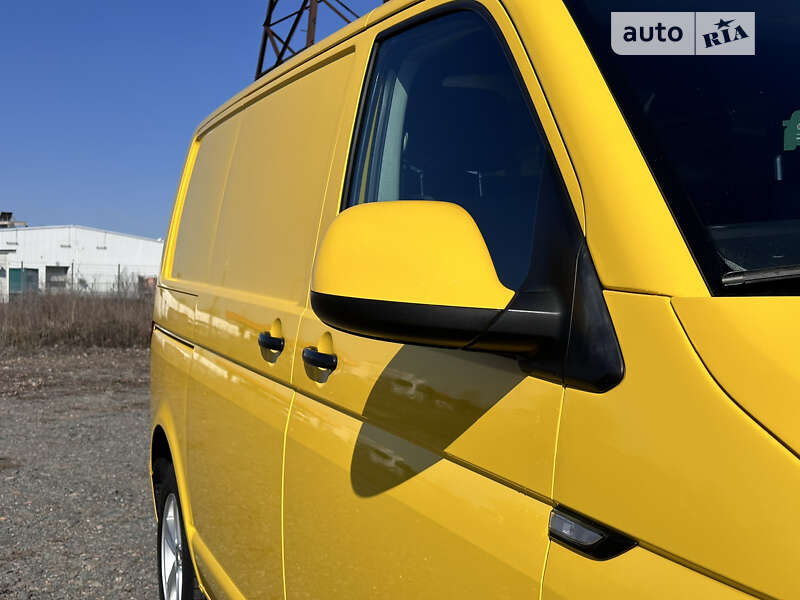 Мінівен Volkswagen Transporter 2017 в Києві