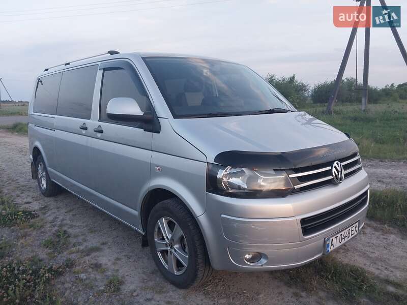 Мінівен Volkswagen Transporter 2013 в Івано-Франківську