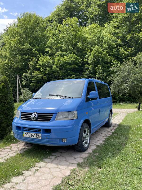 Минивэн Volkswagen Transporter 2005 в Тячеве