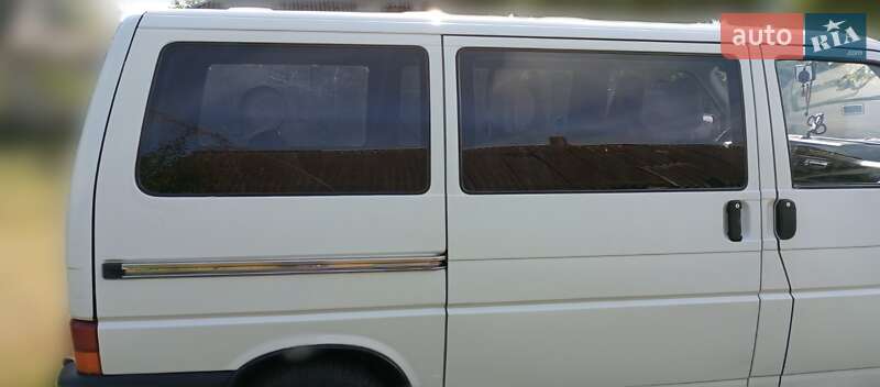 Минивэн Volkswagen Transporter 2000 в Черкассах