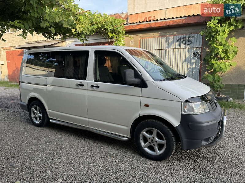 Минивэн Volkswagen Transporter 2005 в Черновцах