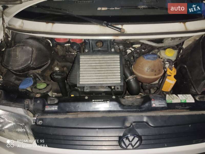 Мінівен Volkswagen Transporter 2001 в Кореці