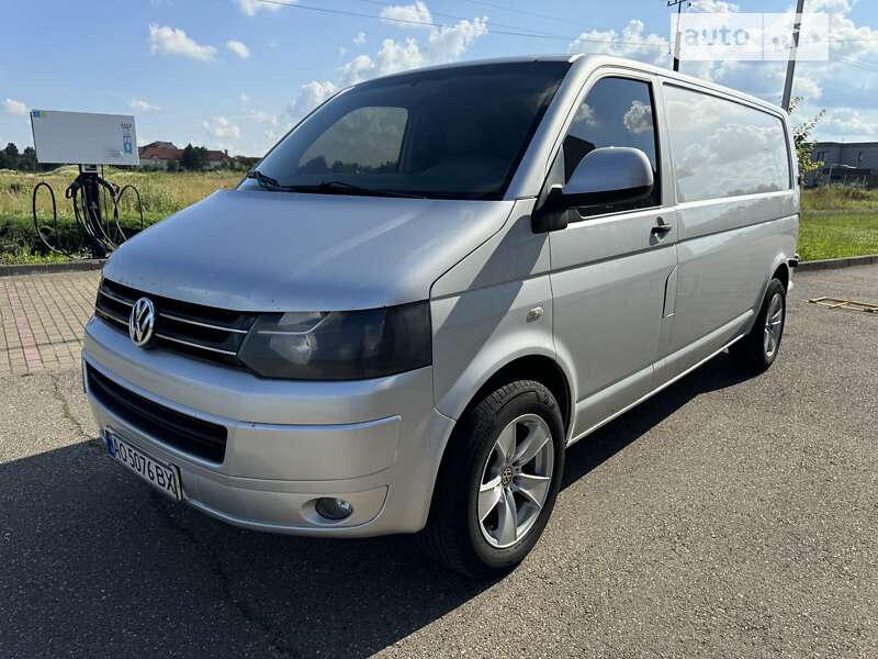 Volkswagen Transporter 2011