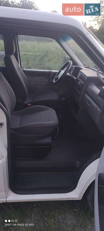 Минивэн Volkswagen Transporter 2002 в Дунаевцах