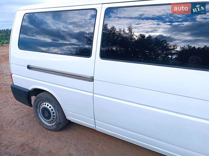 Мінівен Volkswagen Transporter 2000 в Самборі
