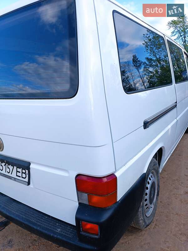 Мінівен Volkswagen Transporter 2000 в Самборі