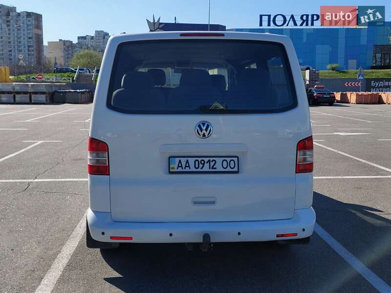 Минивэн Volkswagen Transporter 2010 в Киеве