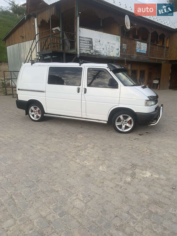 Минивэн Volkswagen Transporter 1995 в Косове