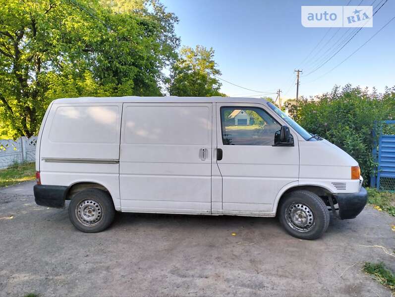 Грузовой фургон Volkswagen Transporter 2002 в 