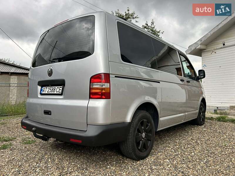 Минивэн Volkswagen Transporter 2005 в Кутах