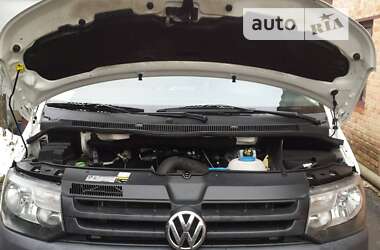 Грузовой фургон Volkswagen Transporter 2013 в Виннице