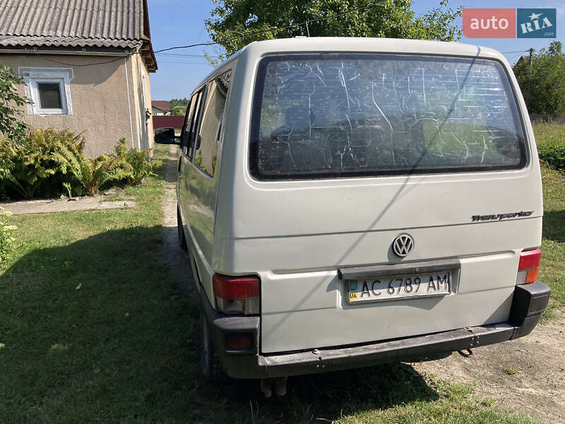 Мінівен Volkswagen Transporter 1994 в Шацьку