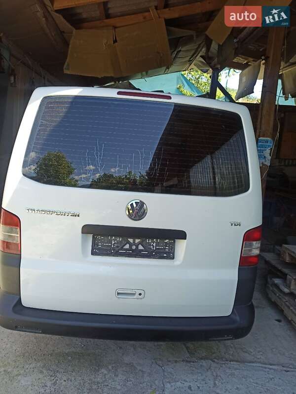 Минивэн Volkswagen Transporter 2006 в Калуше