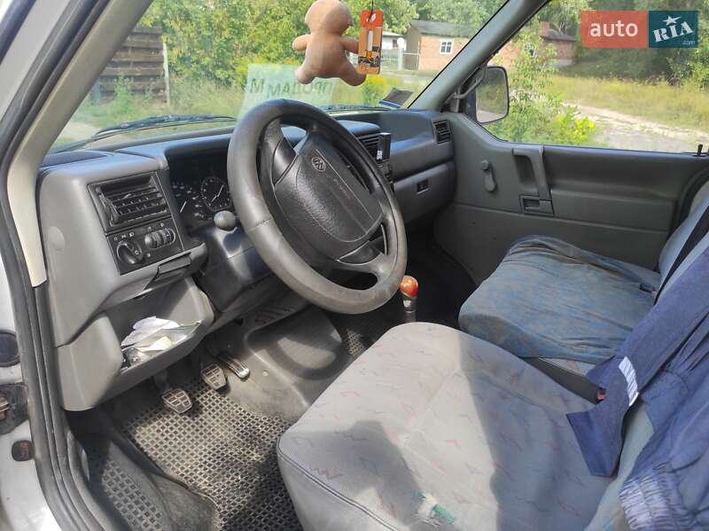 Минивэн Volkswagen Transporter 1998 в Киеве