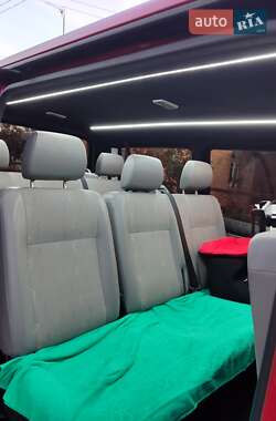 Минивэн Volkswagen Transporter 2009 в 