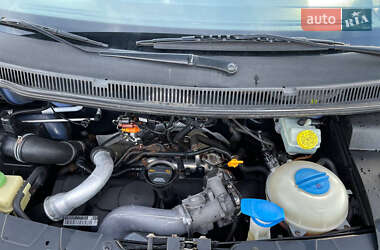Минивэн Volkswagen Transporter 2009 в 