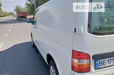 Вантажний фургон Volkswagen Transporter 2005 в Новому Бузі