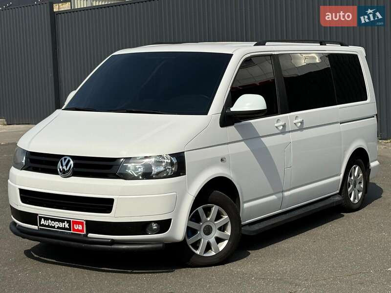Минивэн Volkswagen Transporter 2014 в 