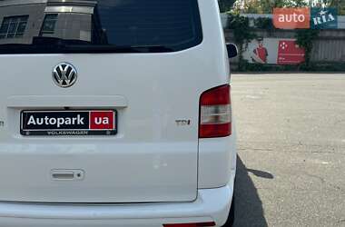 Минивэн Volkswagen Transporter 2014 в 