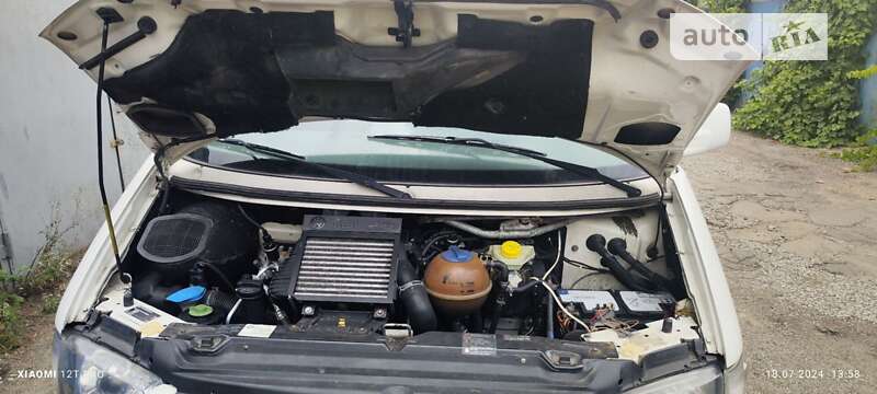 Минивэн Volkswagen Transporter 2001 в Киеве