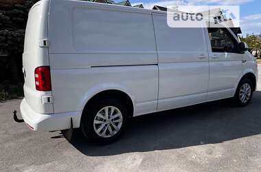 Грузовой фургон Volkswagen Transporter 2017 в 