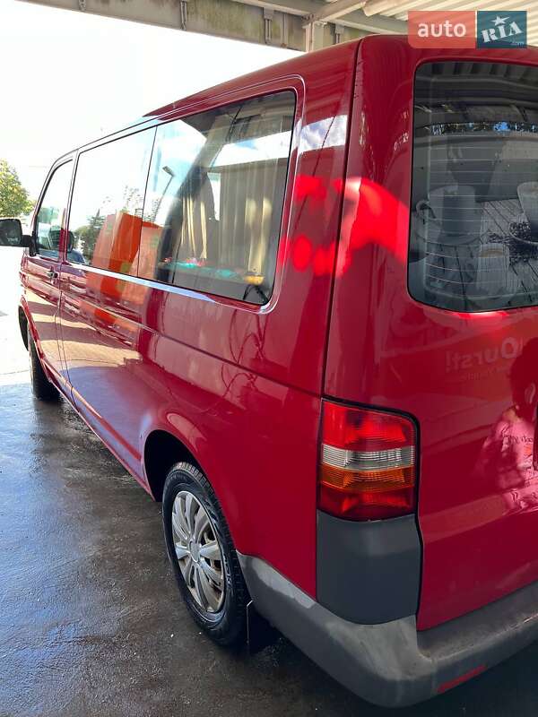 Мінівен Volkswagen Transporter 2005 в Рокитному