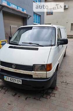 Грузовой фургон Volkswagen Transporter 2002 в Ивано-Франковске