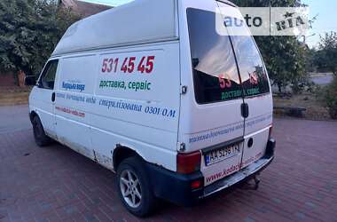 Грузовой фургон Volkswagen Transporter 2003 в Лубнах