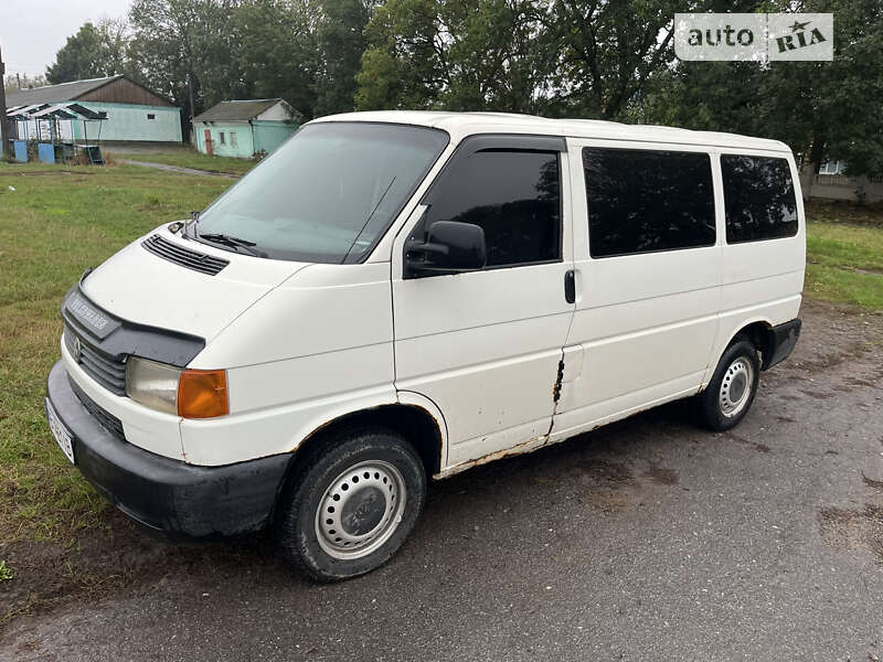 Мінівен Volkswagen Transporter 2000 в Немирові