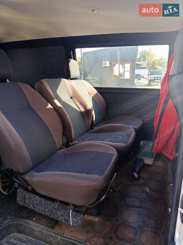 Минивэн Volkswagen Transporter 2001 в Чернигове