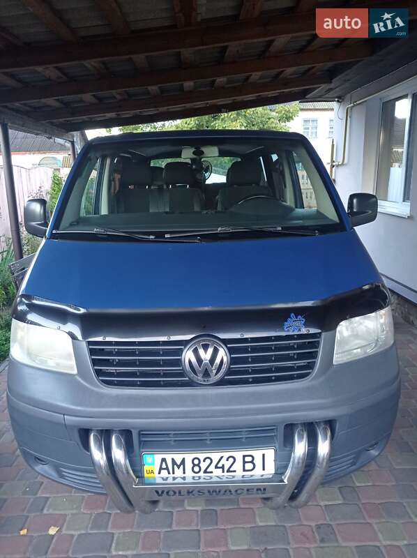 Минивэн Volkswagen Transporter 2005 в Коростене