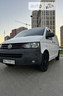 Вантажний фургон Volkswagen Transporter 2011 в Києві