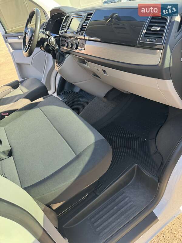Грузовой фургон Volkswagen Transporter 2018 в Киеве
