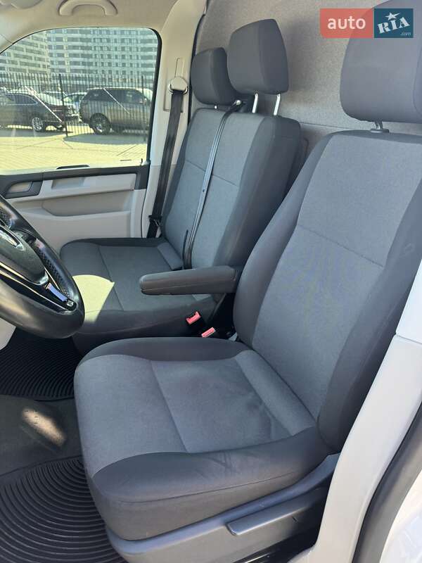 Грузовой фургон Volkswagen Transporter 2018 в Киеве