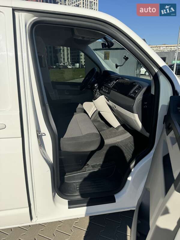 Грузовой фургон Volkswagen Transporter 2018 в Киеве
