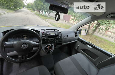 Вантажний фургон Volkswagen Transporter 2010 в Києві