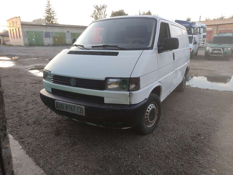 Грузовой фургон Volkswagen Transporter 1998 в Виннице