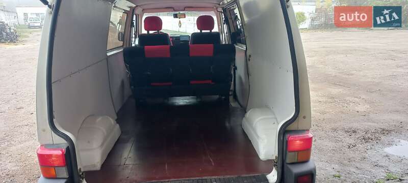 Минивэн Volkswagen Transporter 2000 в Ровно