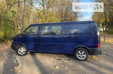 Вантажопасажирський фургон Volkswagen Transporter 2003 в Львові