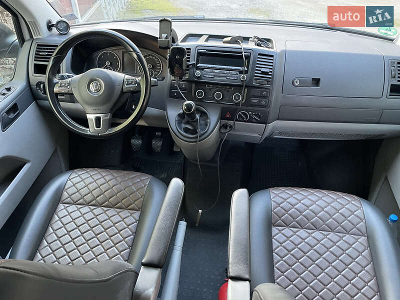 Минивэн Volkswagen Transporter 2015 в Тернополе