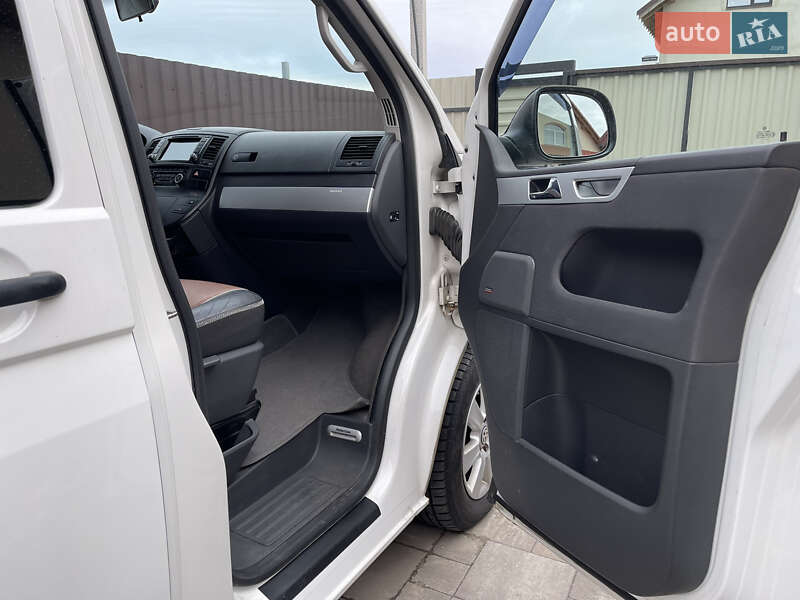 Минивэн Volkswagen Transporter 2011 в Киеве