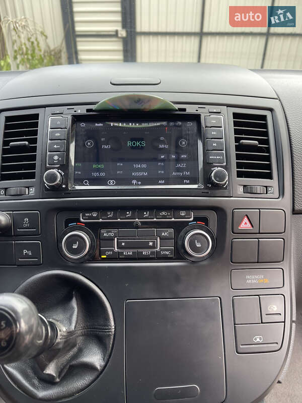 Минивэн Volkswagen Transporter 2011 в Киеве