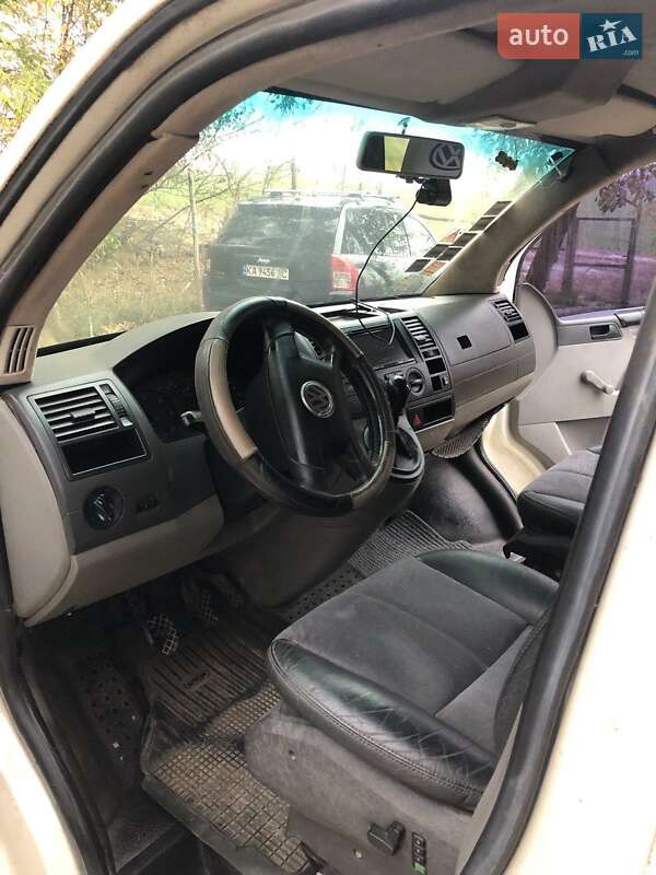 Минивэн Volkswagen Transporter 2004 в Киеве