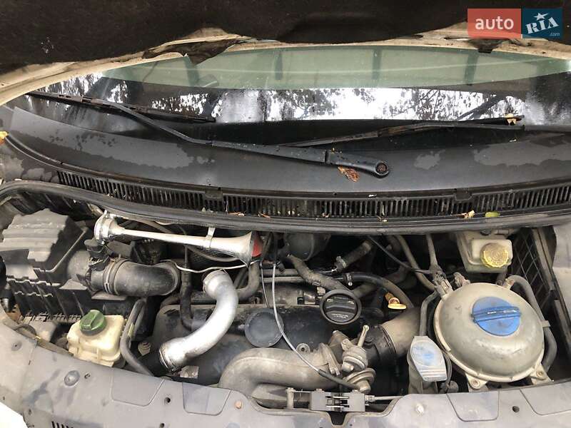 Минивэн Volkswagen Transporter 2004 в Киеве