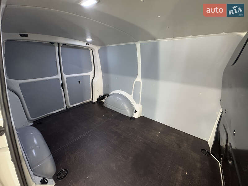 Грузовой фургон Volkswagen Transporter 2022 в Киеве